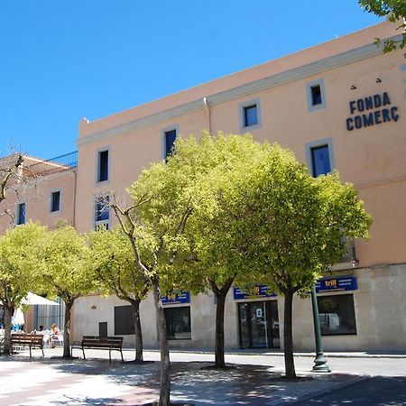 Apartaments Fonda Comerc Torroella de Montgrí Dış mekan fotoğraf