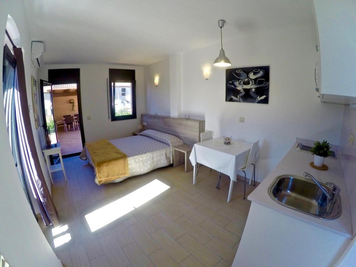Apartaments Fonda Comerc Torroella de Montgrí Dış mekan fotoğraf