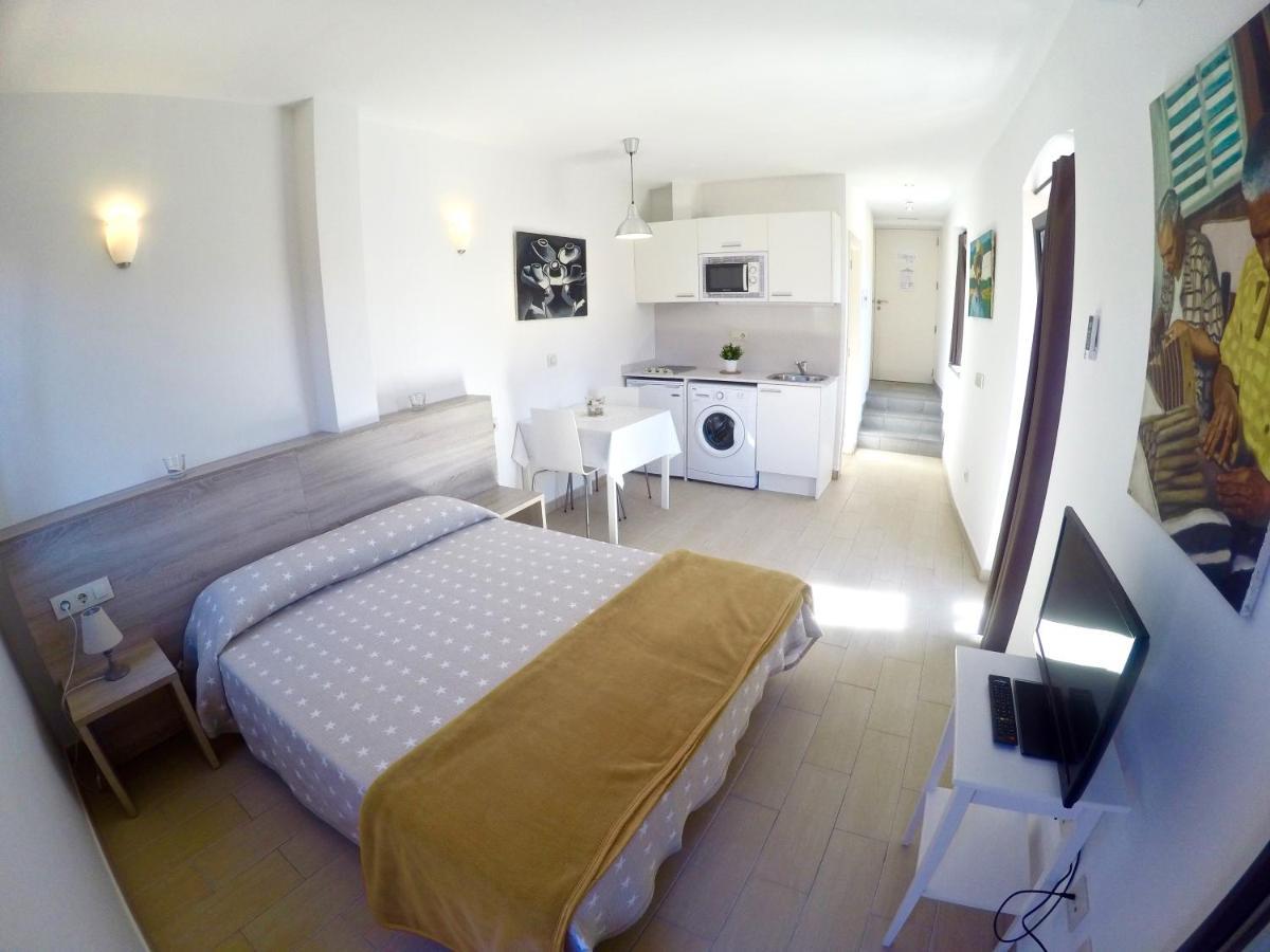 Apartaments Fonda Comerc Torroella de Montgrí Dış mekan fotoğraf