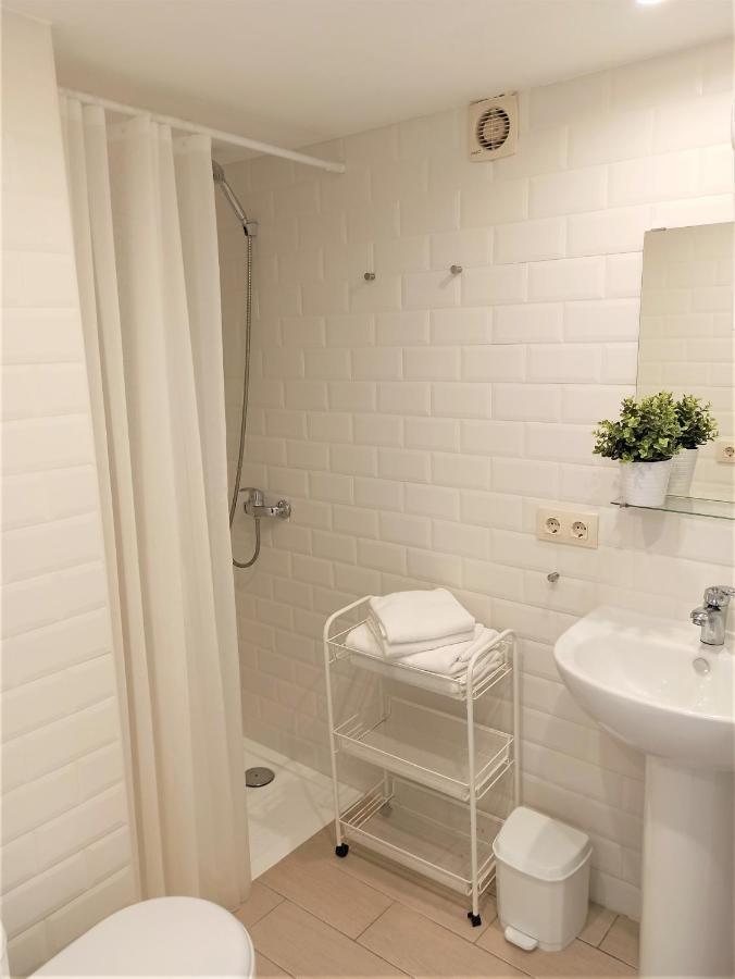 Apartaments Fonda Comerc Torroella de Montgrí Dış mekan fotoğraf