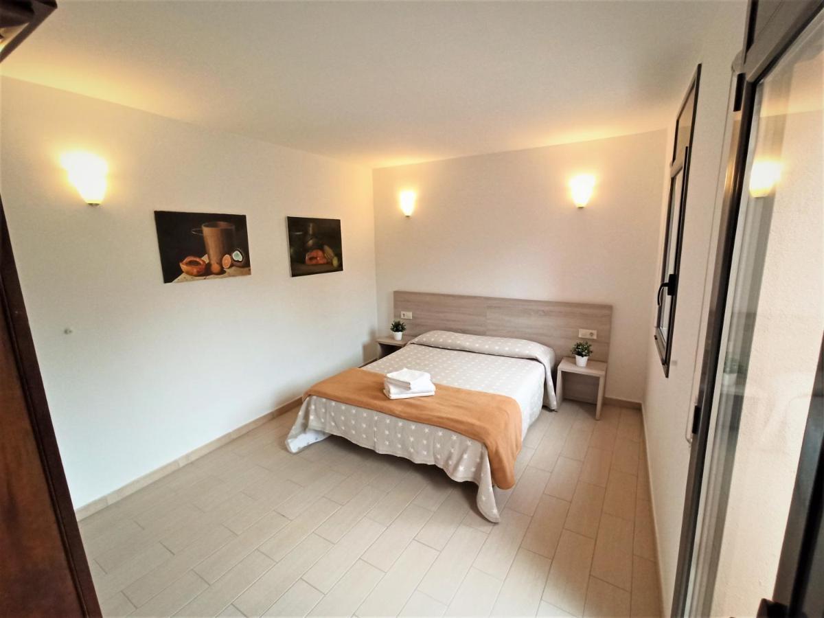 Apartaments Fonda Comerc Torroella de Montgrí Dış mekan fotoğraf
